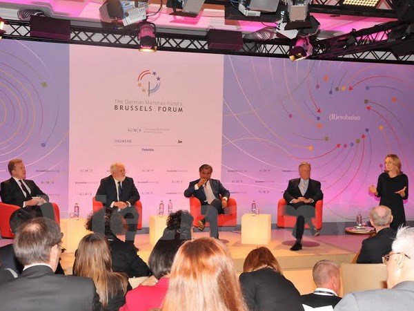 ຫວຽດນາມ ເຂົ້າຮ່ວມ ເວທີປາໄສບຣຸກແຊນ 2015 ແລະ ຄວາມປອດໄພທົ່ວໂລກ